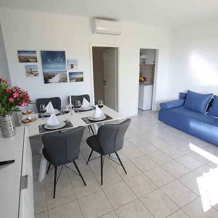 In Near * ביבינייה