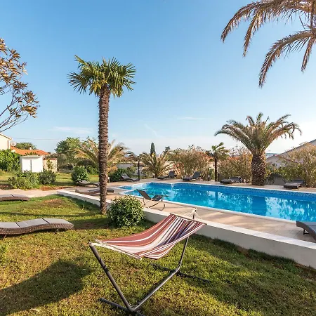 Tatil Evi In Near
