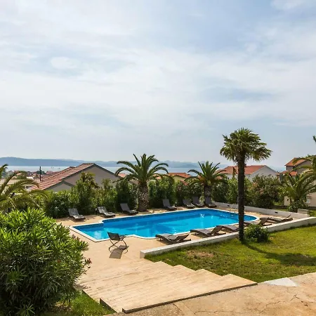 Casa de Férias In Near Bibinje